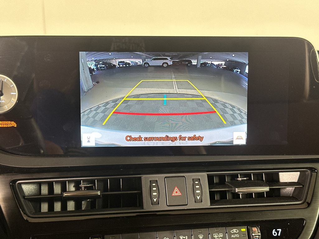 Used 2024 Lexus ES 300h w/ Premium Package FWD image 30