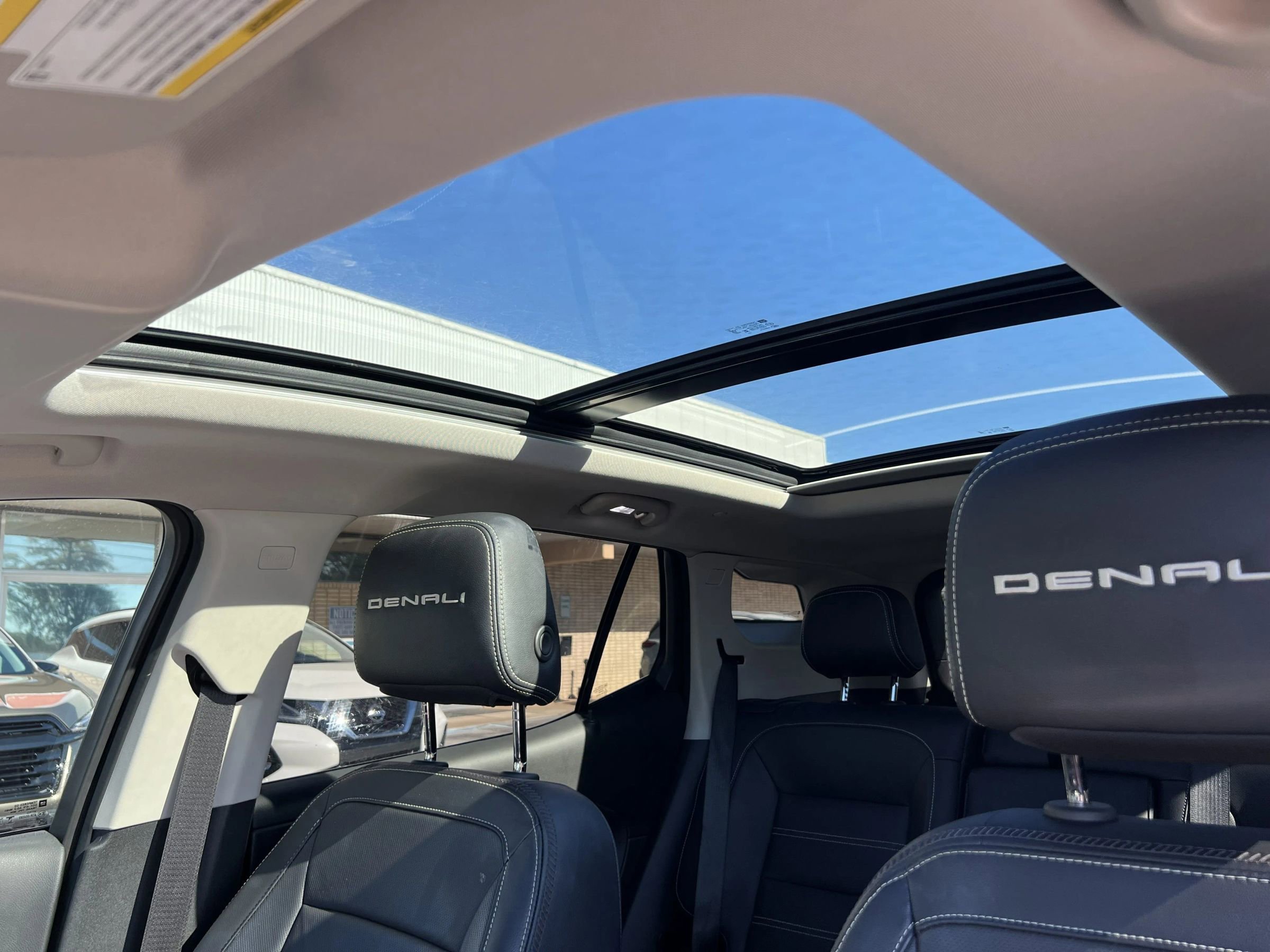 Used 2024 GMC Terrain Denali w/ Denali Premium Package image 17