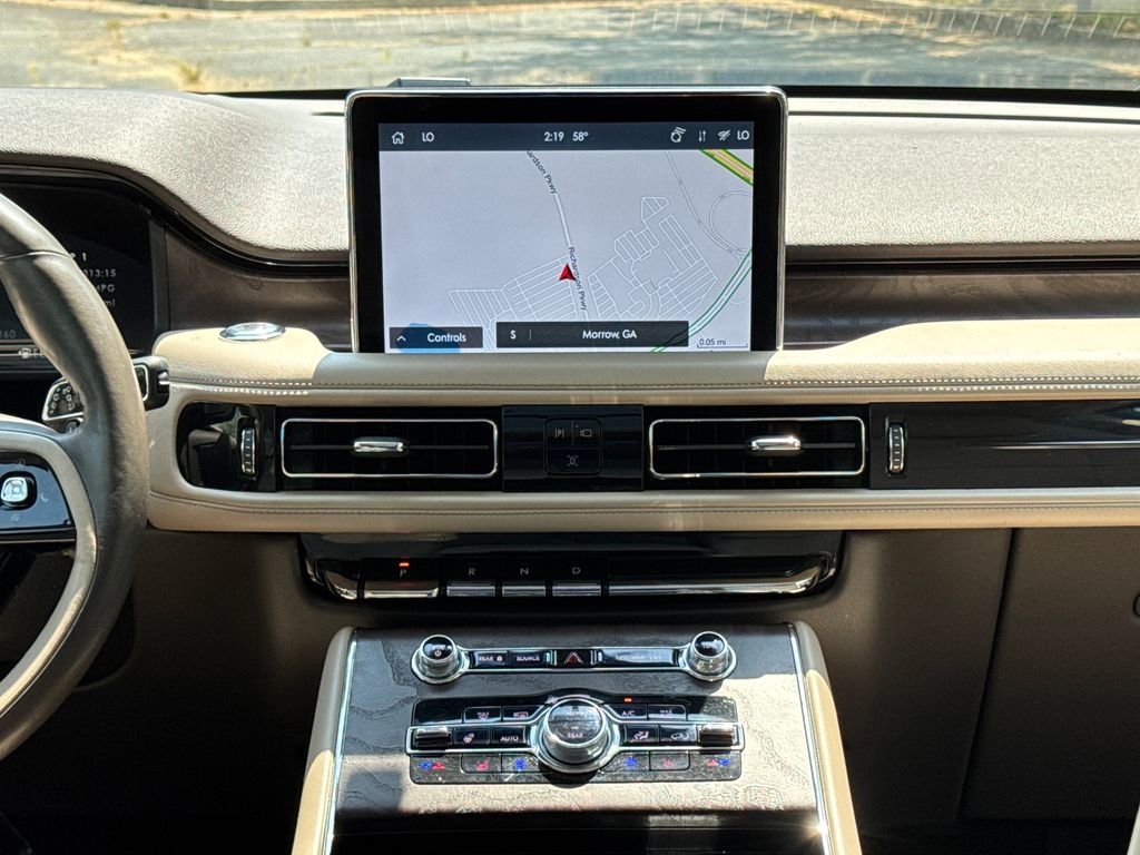 Used 2022 Lincoln Aviator Reserve w/ Equipment Group 201A AWD/4WD image 19