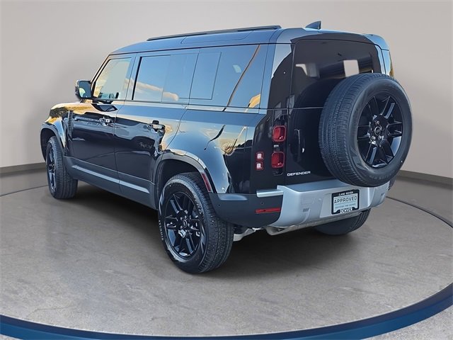 Used 2025 Land Rover Defender 110 S image 8