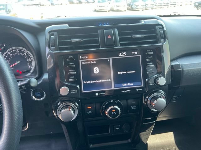 Used 2022 Toyota 4Runner TRD Off-Road AWD/4WD image 10