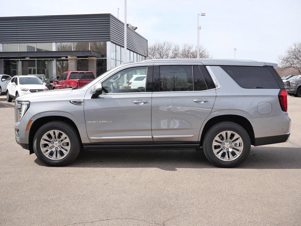 Used 2025 GMC Yukon Denali w/ Sun & Power Step Package image 6
