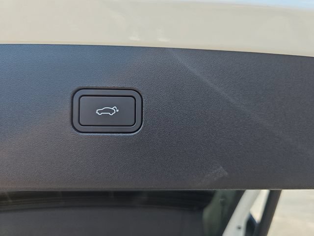 Used 2025 Volvo EX30 Ultra w/ Protection Package Premier AWD/4WD image 16
