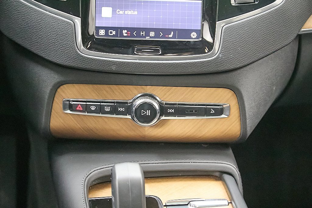 Certified 2023 Volvo XC90 B6 Plus w/ Protection Package Premier image 30