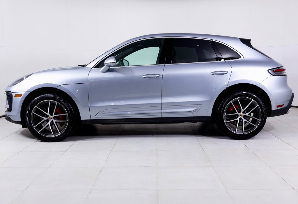 Certified 2023 Porsche Macan S w/ Premium Package Plus image 2