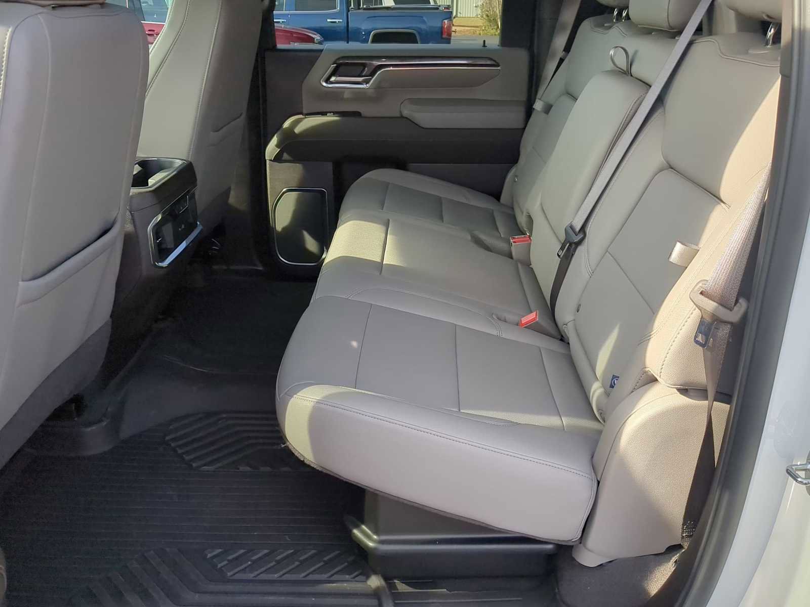 Used 2024 Chevrolet Silverado 2500 LTZ w/ LTZ Plus Package image 23