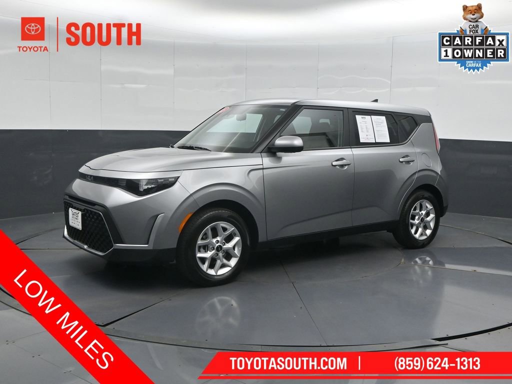 Used 2025 Kia Soul LX w/ LX Technology Package FWD image 7