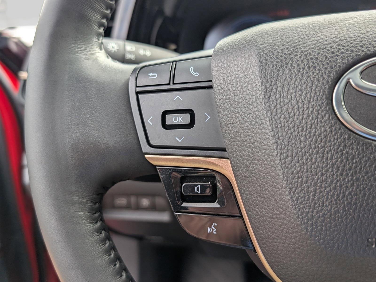 Used 2023 Toyota Crown Platinum image 24