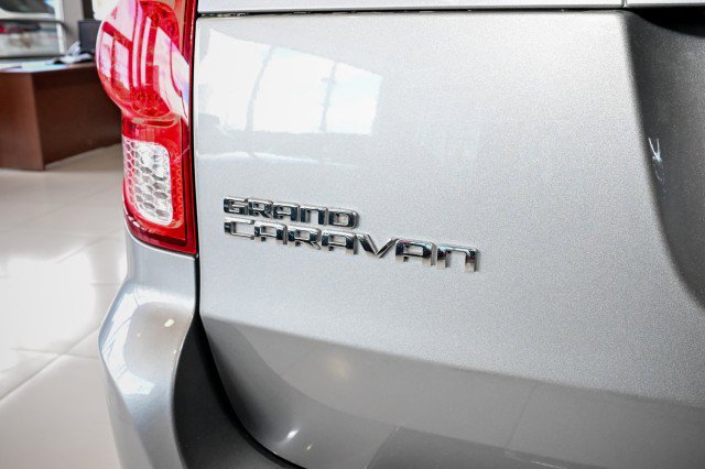 Used 2017 Dodge Grand Caravan SE FWD image 44