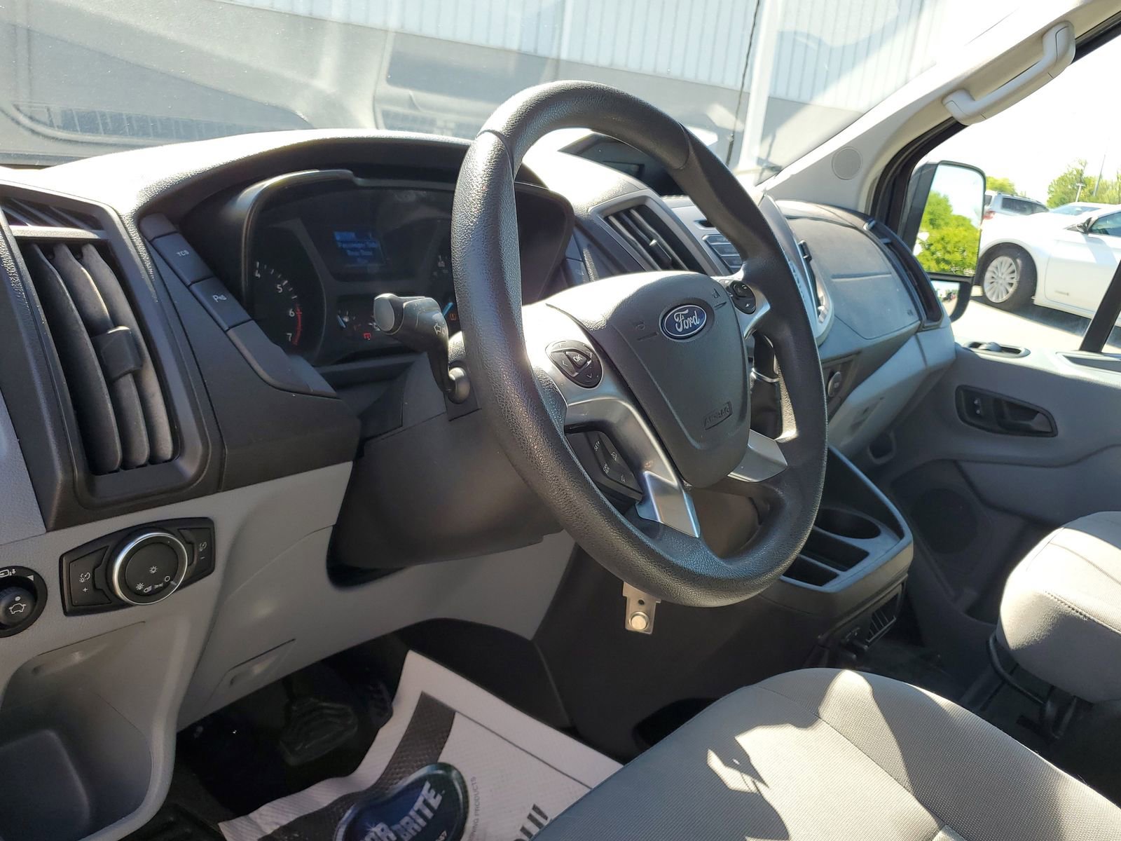 Used 2019 Ford Transit 350 XLT RWD image 18
