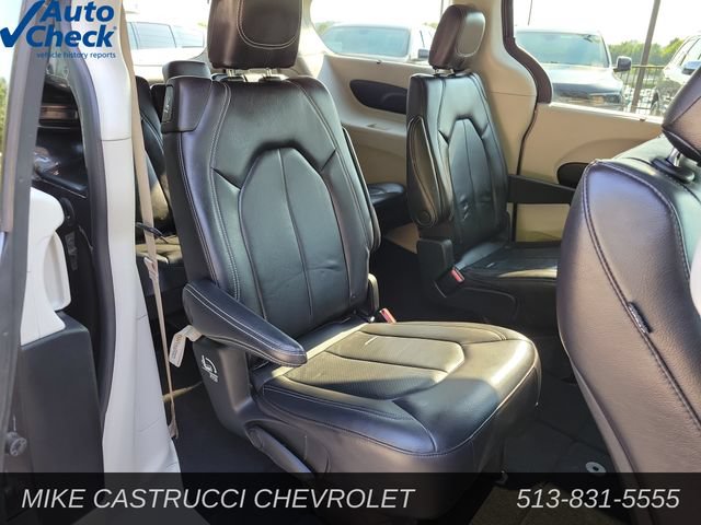 Used 2022 Chrysler Pacifica Touring-L FWD image 29