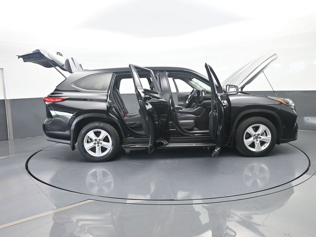 Used 2023 Toyota Highlander L image 67