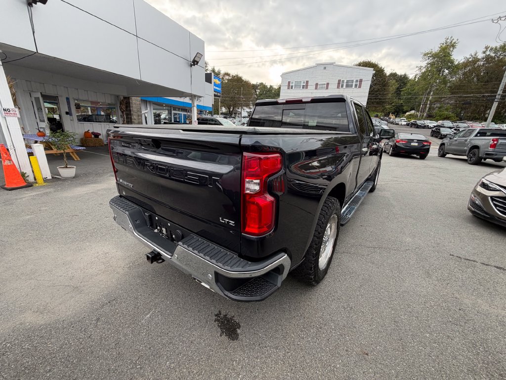 Used 2023 Chevrolet Silverado 1500 LTZ AWD/4WD image 5