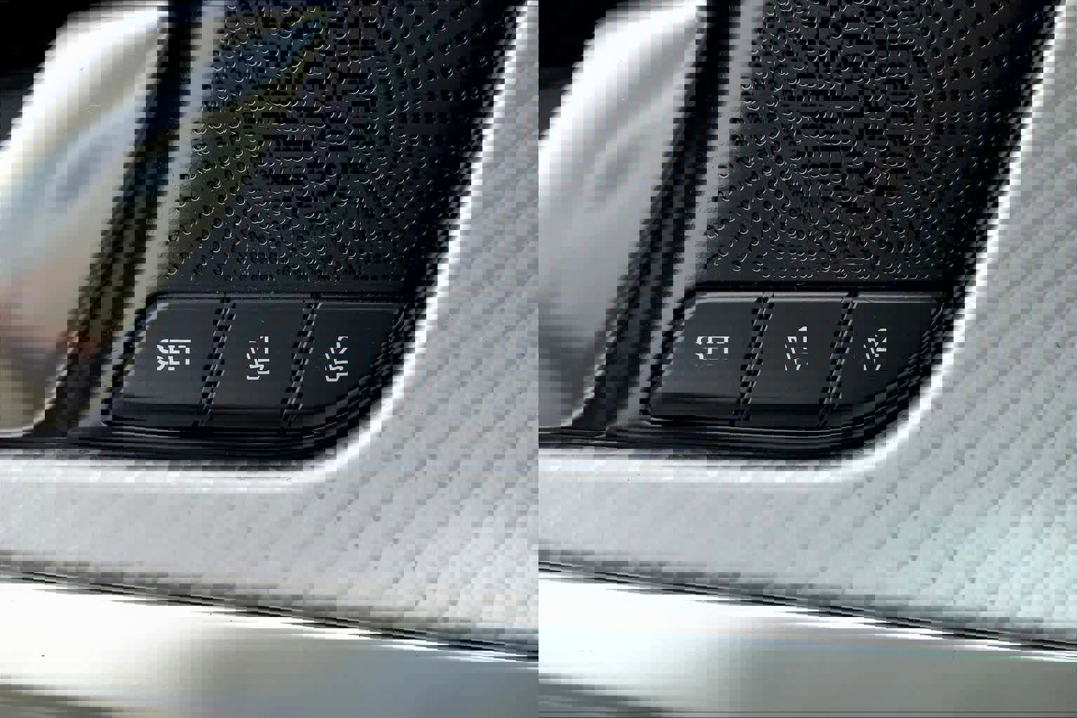 Used 2023 Genesis G70 3.3T w/ Sport Prestige Package image 32