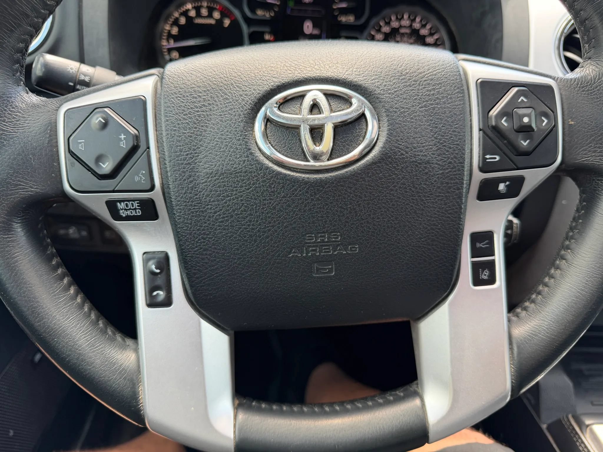Used 2019 Toyota Tundra Platinum AWD/4WD image 22