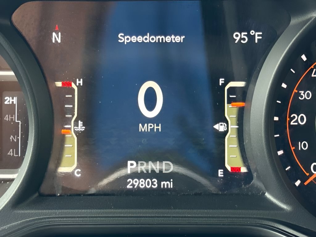 Used 2025 Jeep Wrangler Unlimited Sahara AWD/4WD image 23
