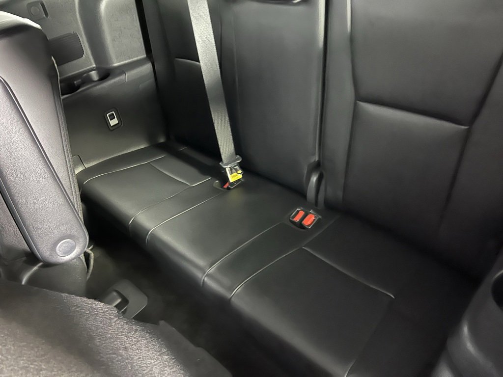 Used 2025 Toyota Highlander XLE image 26