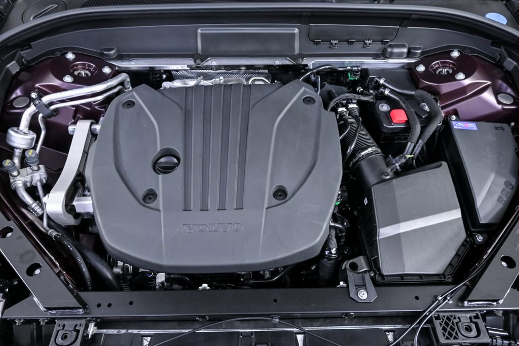 New 2026 Volvo XC60 B5 Core w/ Climate Package image 33