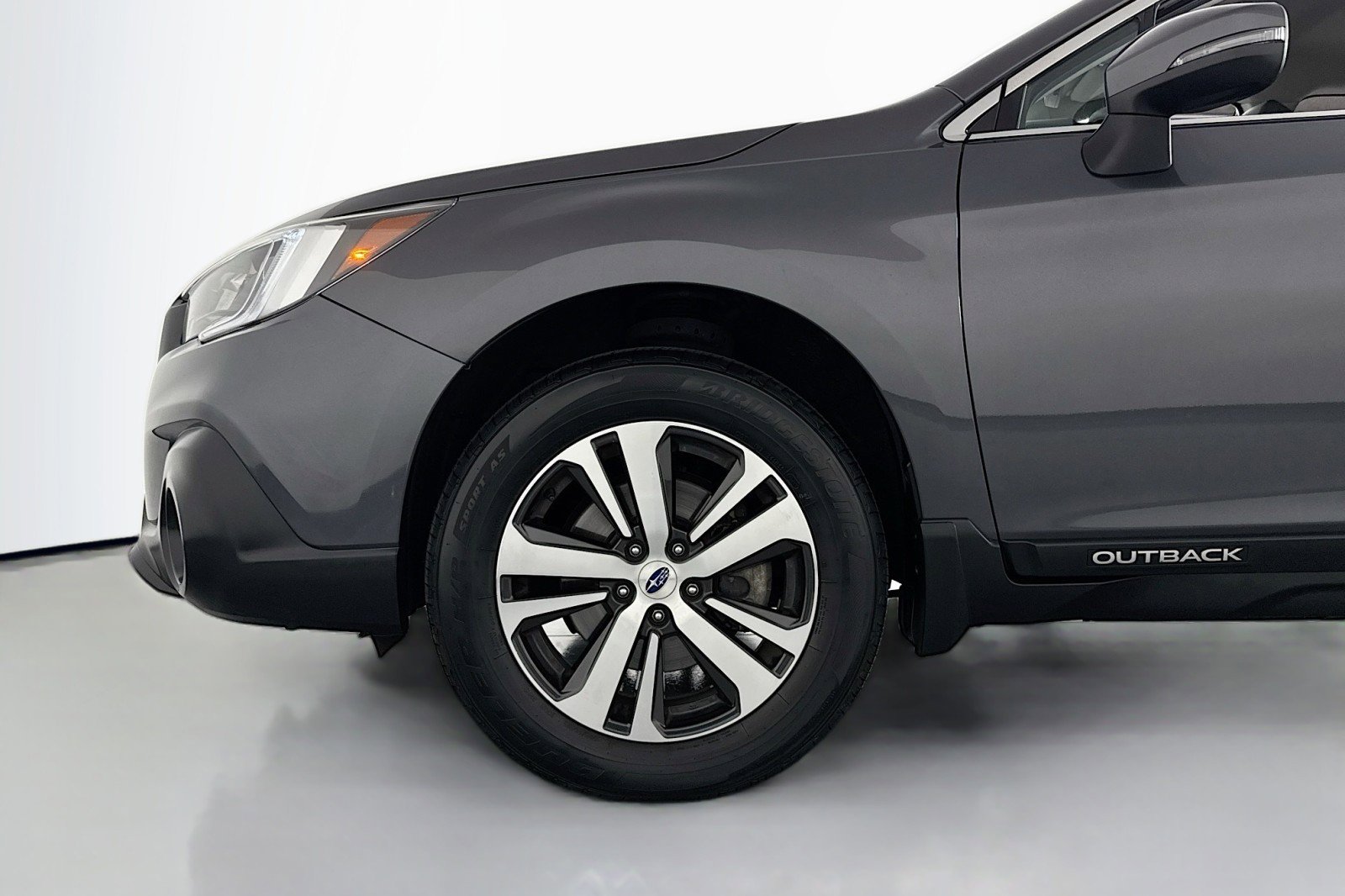 Used 2019 Subaru Outback 2.5i Limited w/ Popular Package #2 image 9