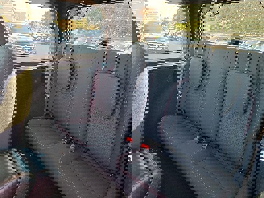 Used 2020 Jeep Wrangler Rubicon w/ Steel Bumper Group image 13