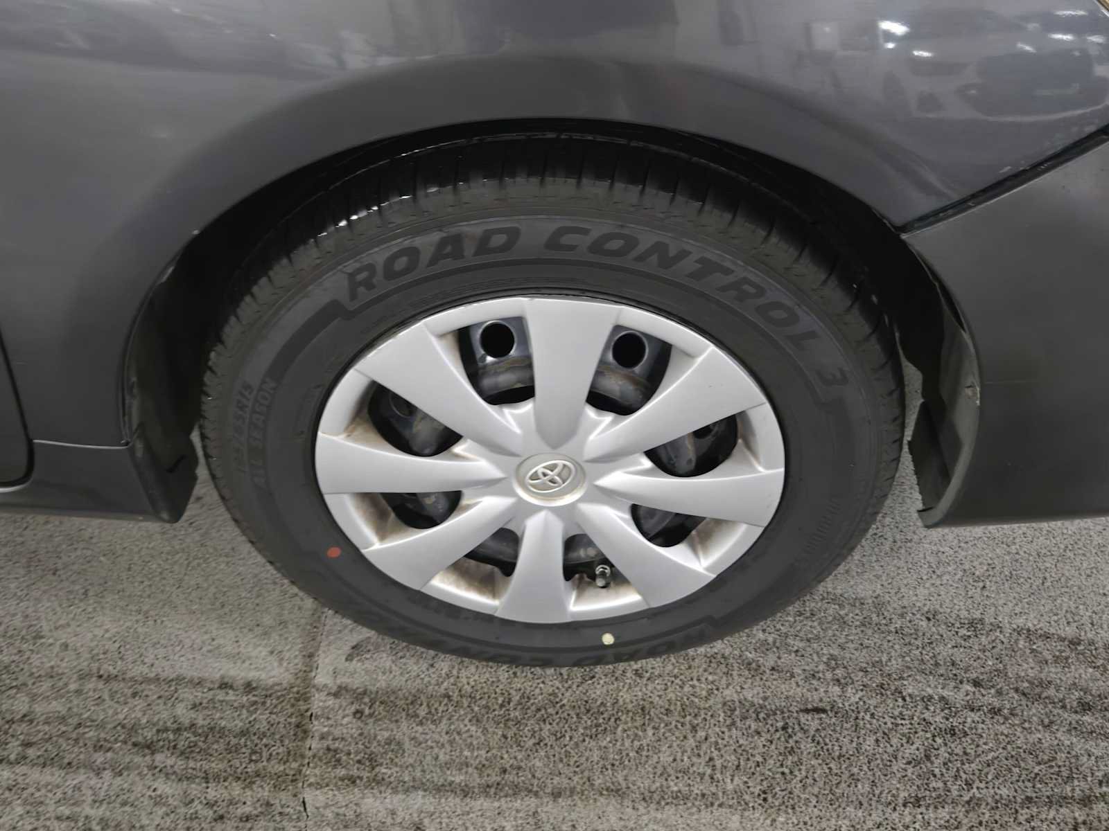 Used 2013 Toyota Corolla L FWD image 9