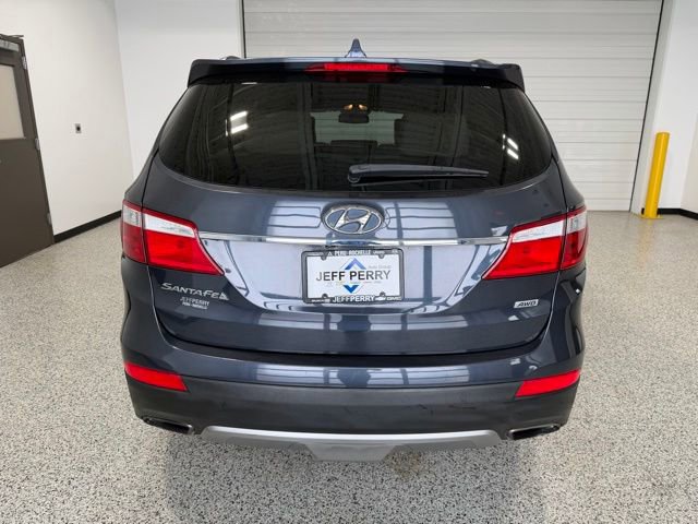 Used 2016 Hyundai Santa Fe SE w/ Option Group 02 AWD/4WD image 4