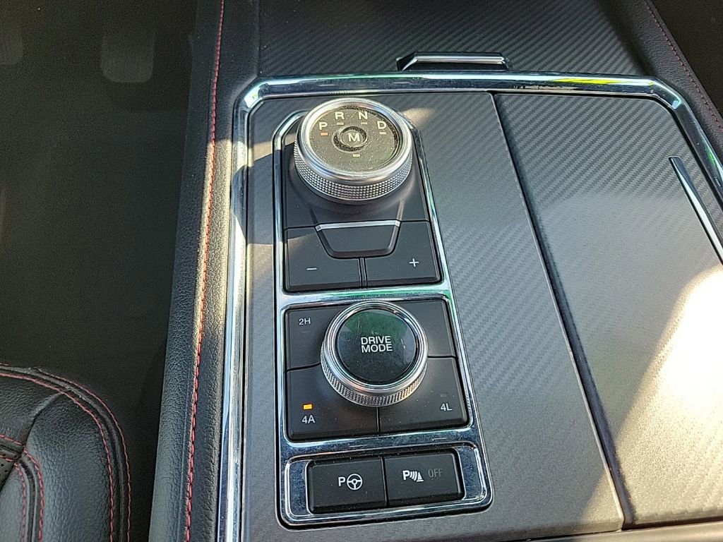 Used 2021 Ford Expedition Max Limited image 13