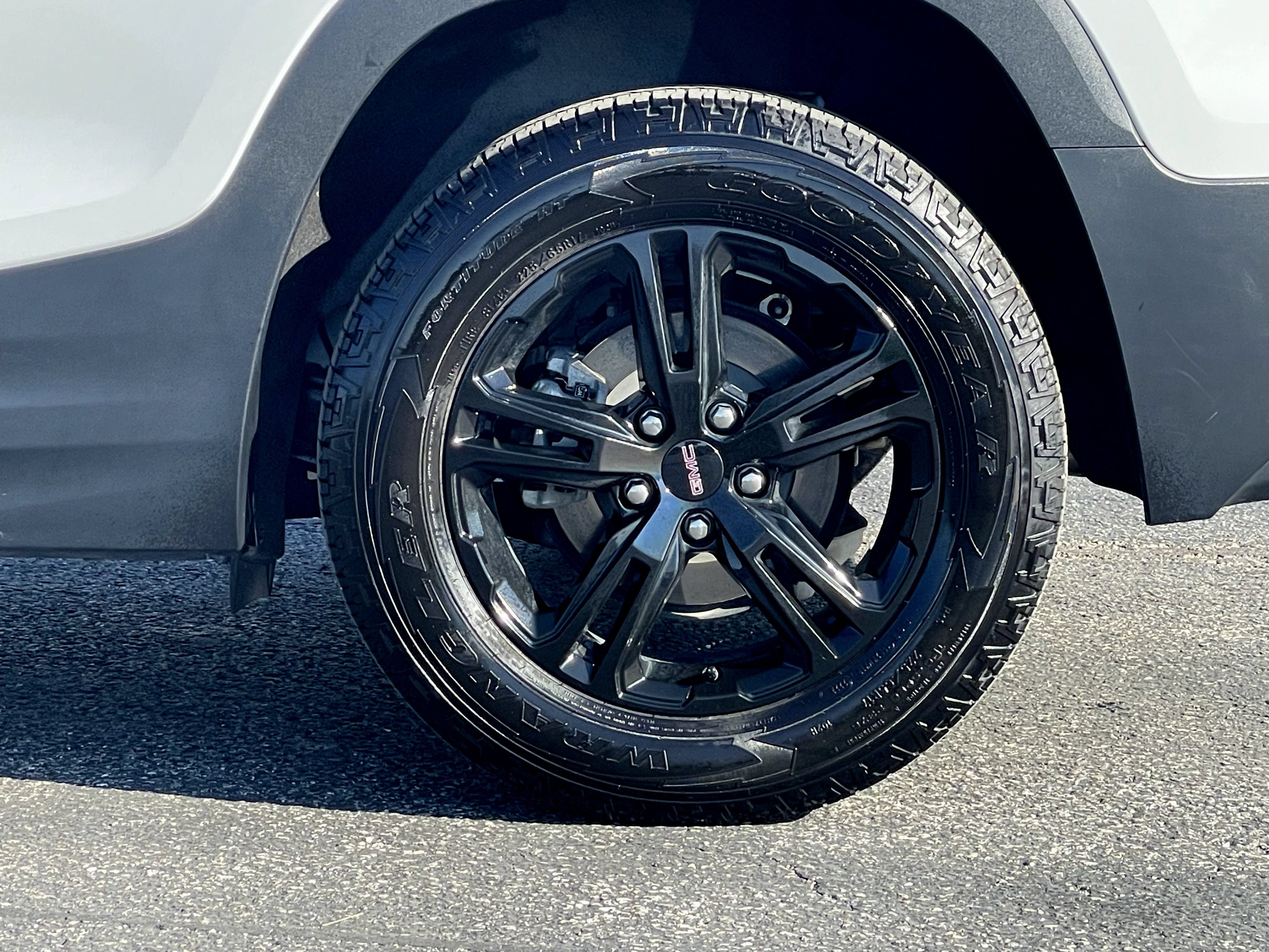 Certified 2024 GMC Terrain AT4 w/ Infotainment Package II AWD/4WD image 10