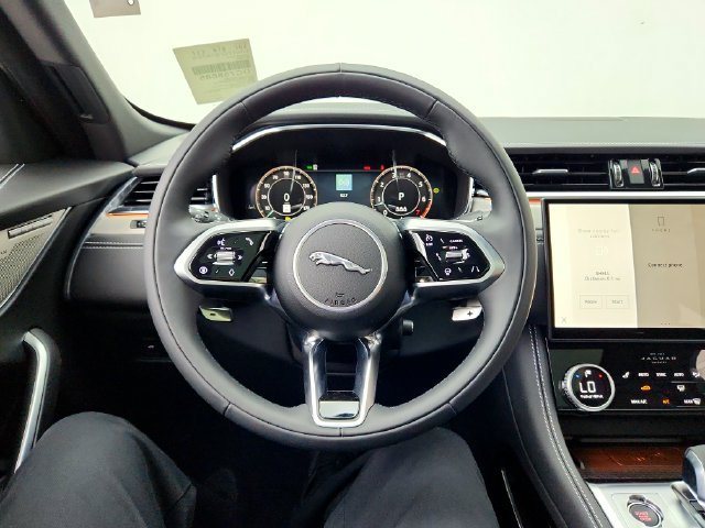 Certified 2026 Jaguar F-PACE R-Dynamic S AWD/4WD image 25