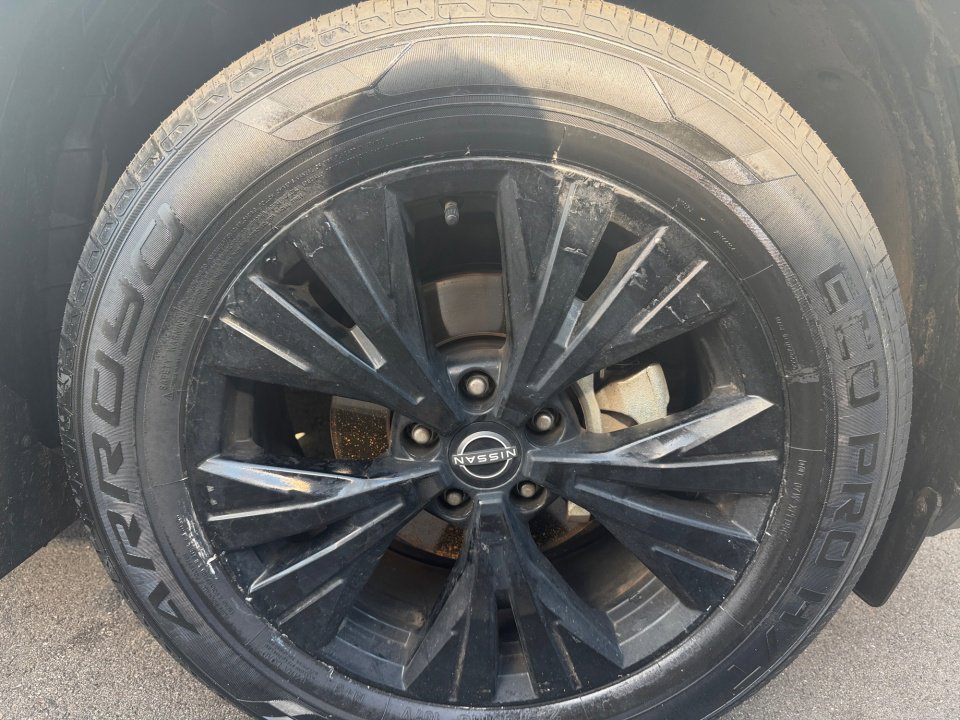 Used 2023 Nissan Rogue SV w/ SV Premium Package image 29