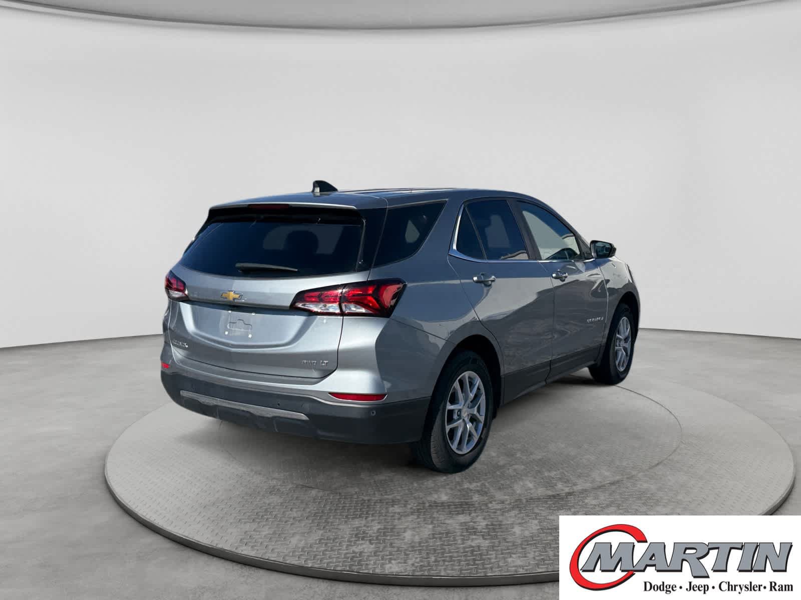 Used 2024 Chevrolet Equinox LT AWD/4WD image 5