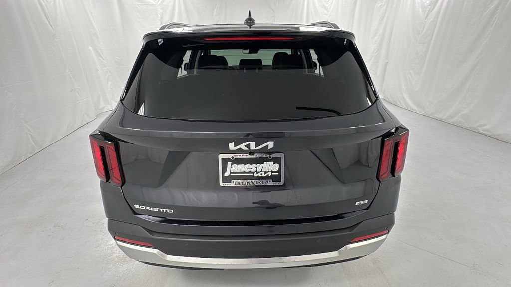 New 2026 Kia Sorento S image 4
