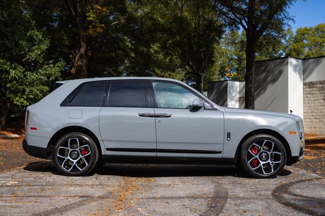 Used 2022 Rolls-Royce Cullinan Black Badge image 6