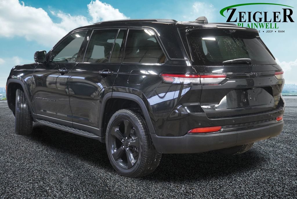 Used 2024 Jeep Grand Cherokee Limited w/ Luxury Tech Group II video 2