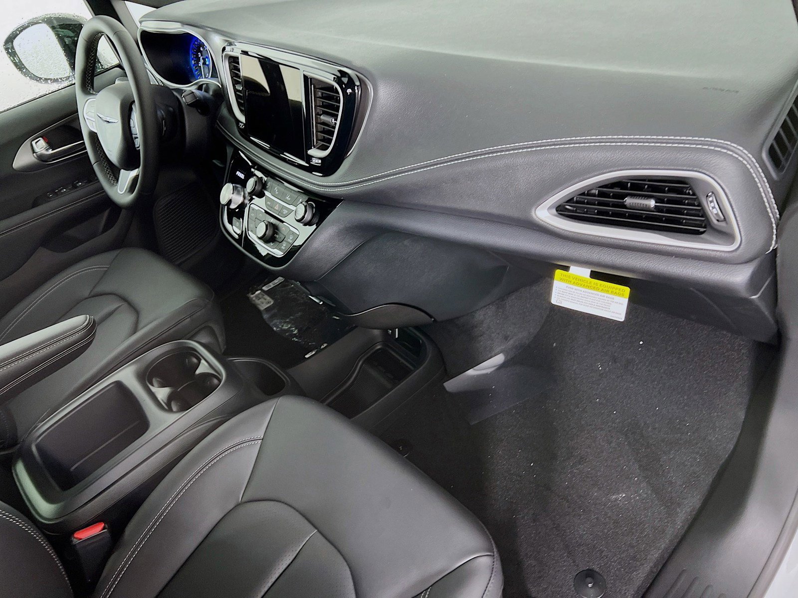 New 2026 Chrysler Pacifica Select FWD image 21