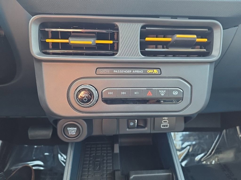 Certified 2025 Ford Maverick Tremor AWD/4WD image 22
