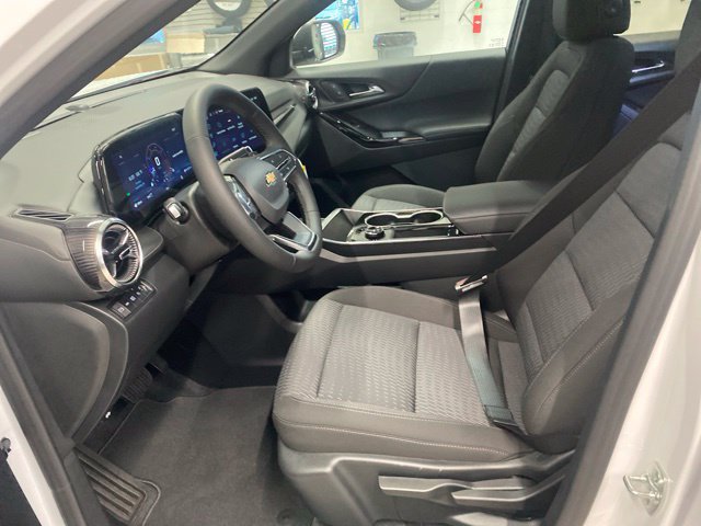 New 2027 Chevrolet Equinox LT AWD/4WD image 21