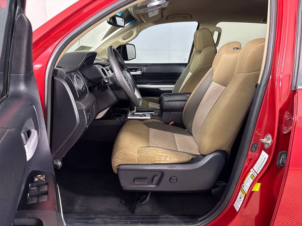 Used 2015 Toyota Tundra SR5 w/ SR5 Upgrade Package image 25