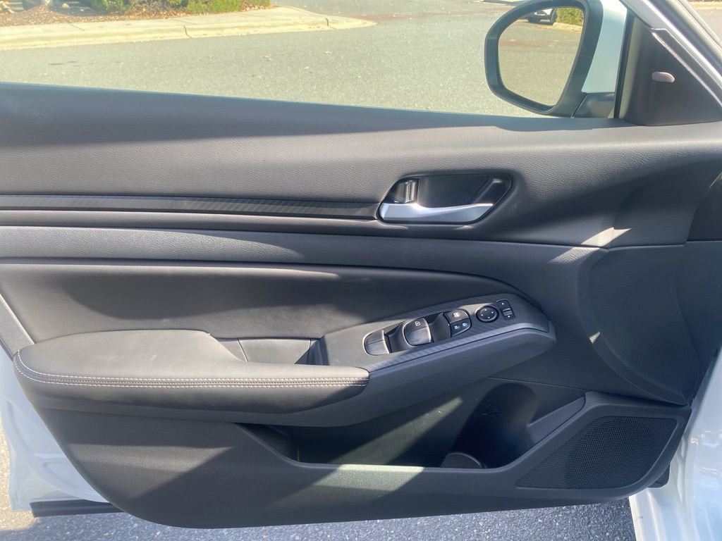 New 2025 Nissan Altima 2.5 SV w/ SV Special Edition Package image 14