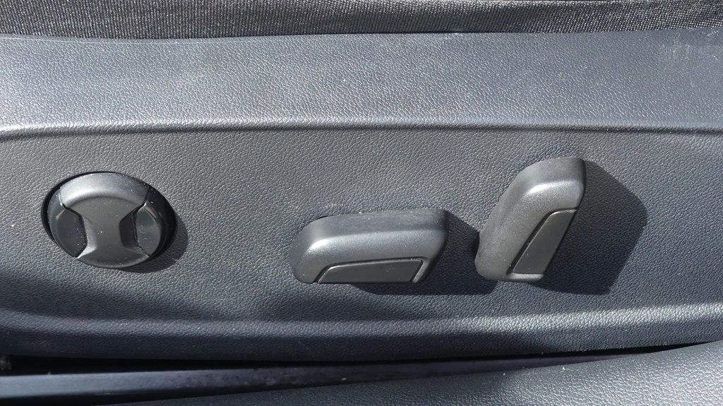 Used 2021 Volkswagen Arteon SE FWD image 13