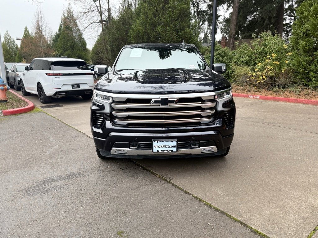 Used 2022 Chevrolet Silverado 1500 High Country w/ High Country Premium Package image 2