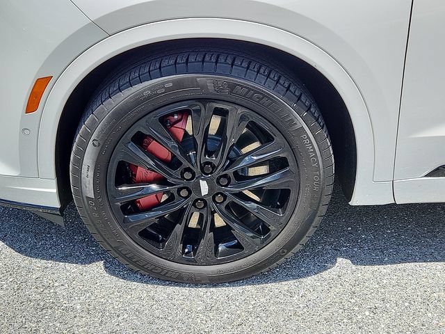 Certified 2024 Cadillac XT6 Sport w/ LPO, Onyx Lite Package AWD/4WD image 8