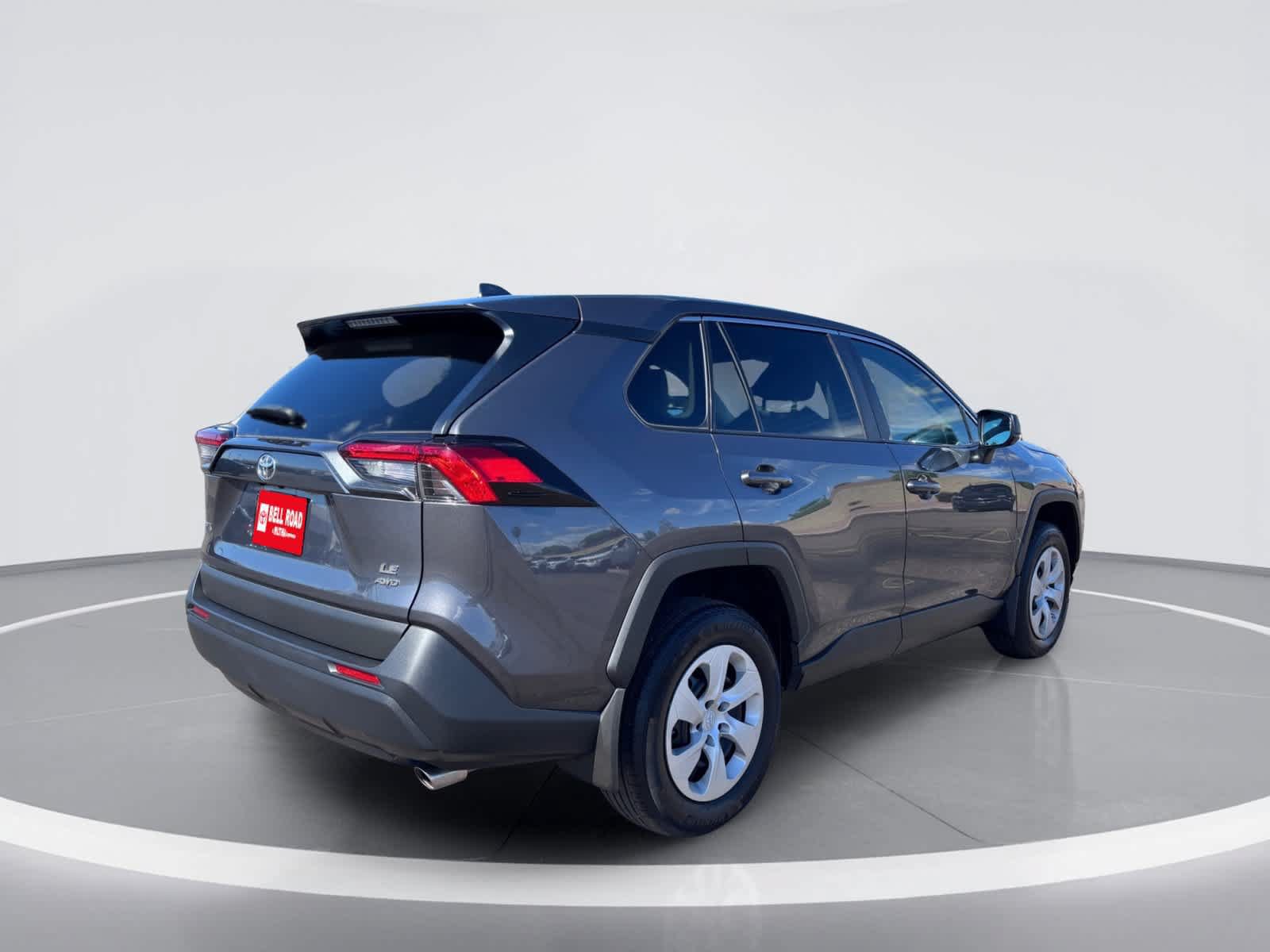 Used 2024 Toyota RAV4 LE AWD/4WD image 9