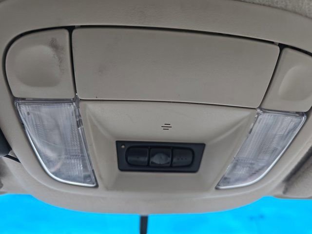 Used 1999 Cadillac De Ville w/ Comfort/Convenience Pkg FWD image 28