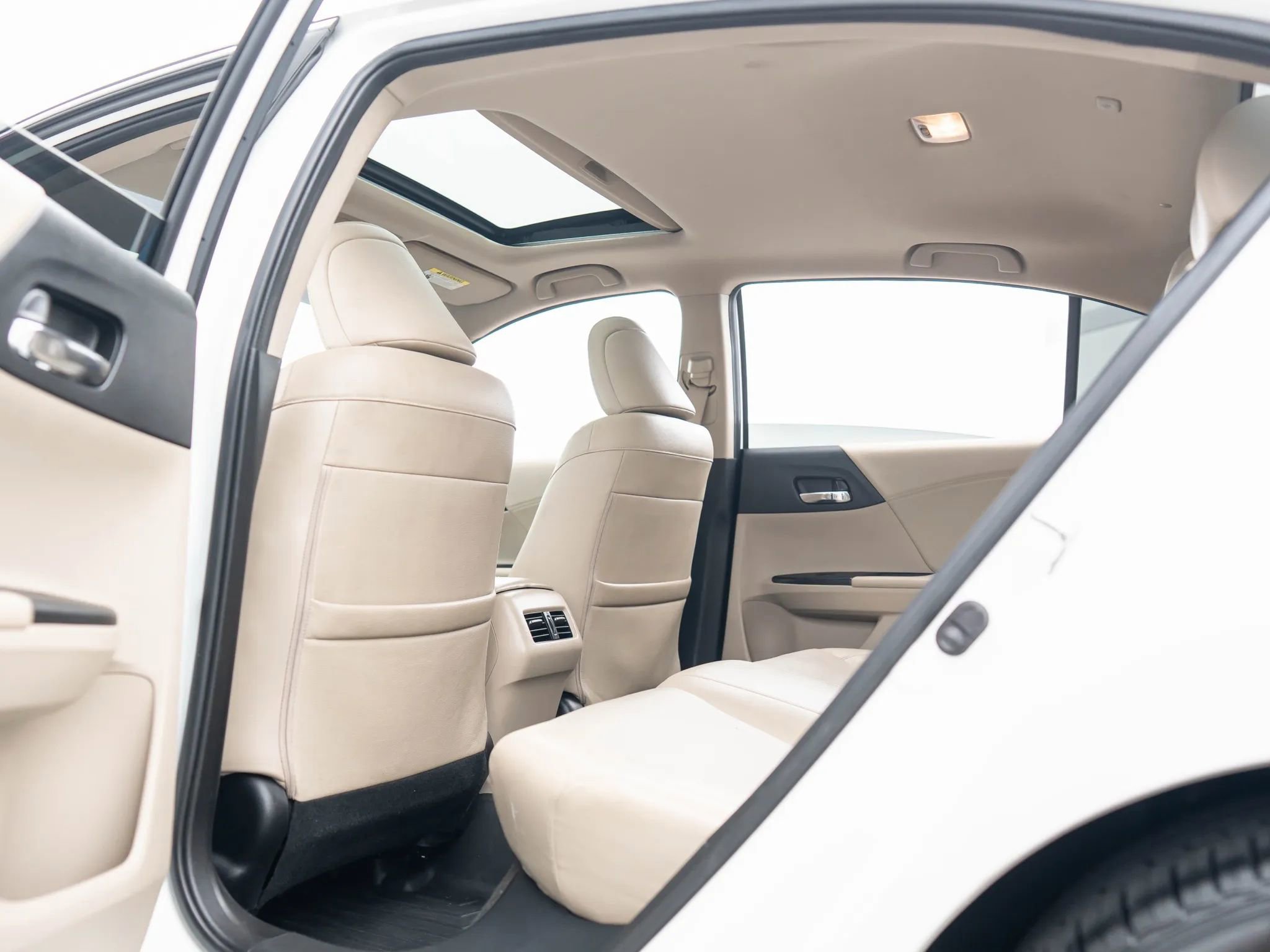 Used 2017 Honda Accord EX-L image 24