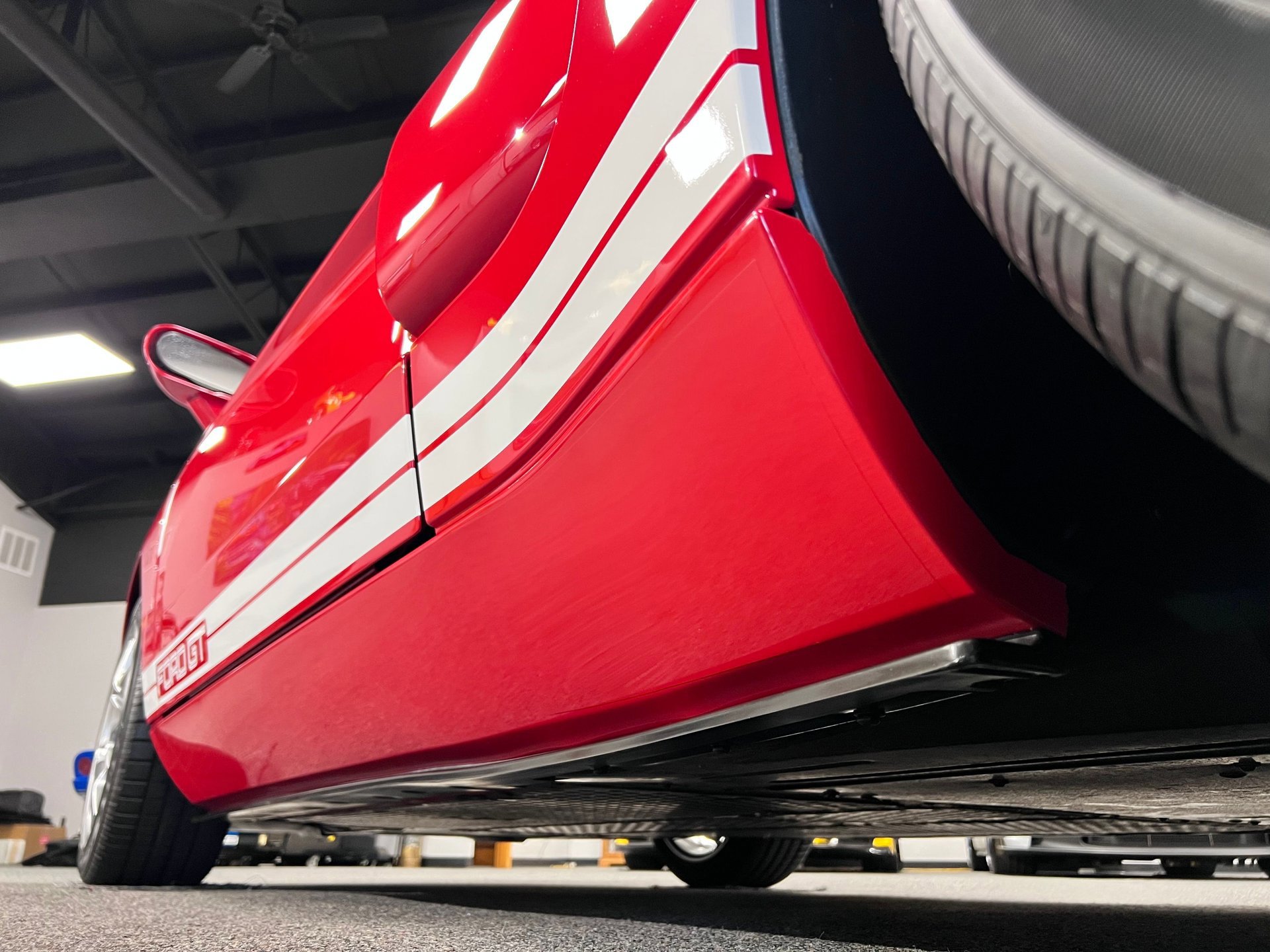 Used 2005 Ford GT RWD image 39