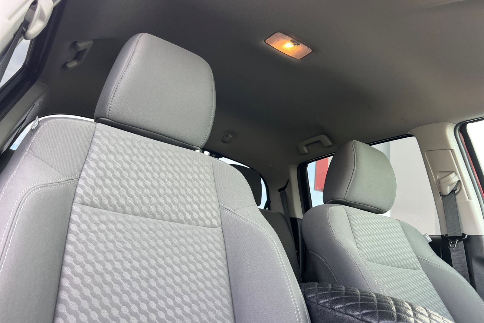 Used 2022 Toyota Tacoma SR image 19