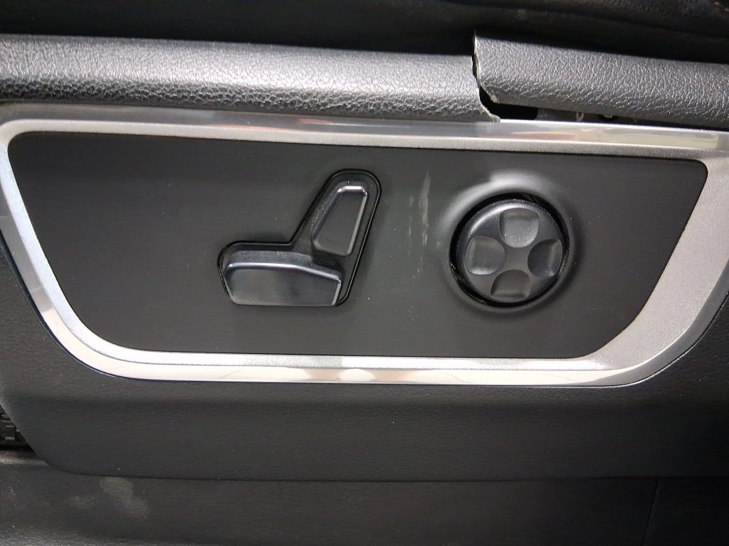 Used 2020 RAM 1500 Laramie AWD/4WD image 15