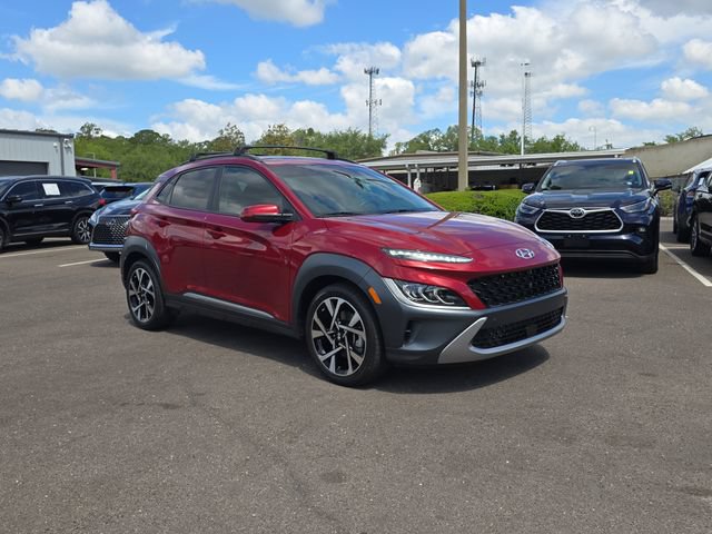 Used 2023 Hyundai Kona Limited AWD/4WD image 2