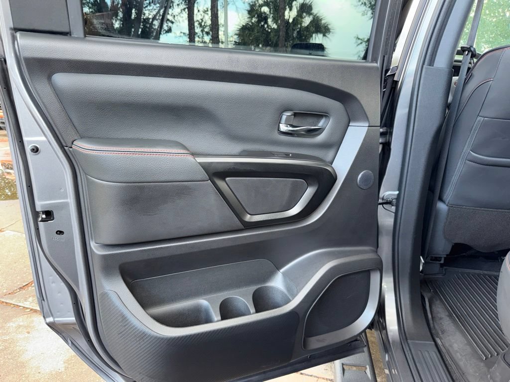 Used 2024 Nissan Titan PRO-4X AWD/4WD image 30